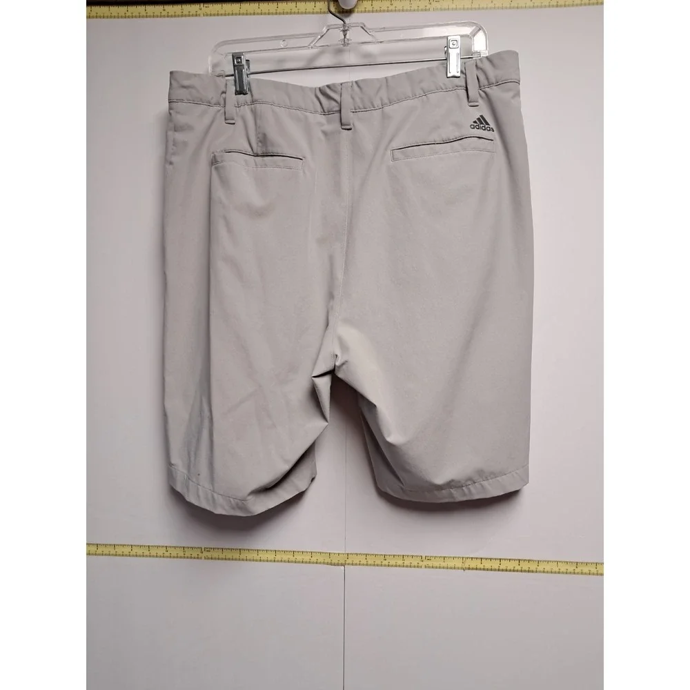 Mens Adidas Golf Pants‎ Size 36. Light Gray. Small Marks On Back. See Pics